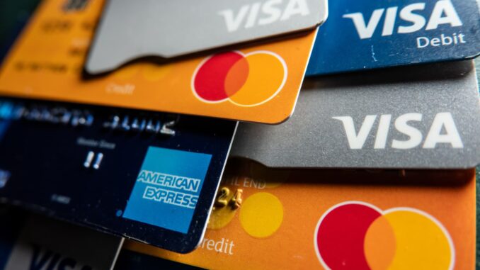 Amex Platinum, Chase Sapphire get 2025 refresh Amex Platinum, Chase Sapphire get 2025 refresh
