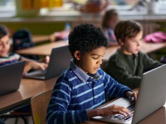Early Computer Science Education Sparks Interest