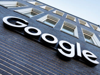 The Google logo can be seen on the facade in front of the company's Munich headquarters